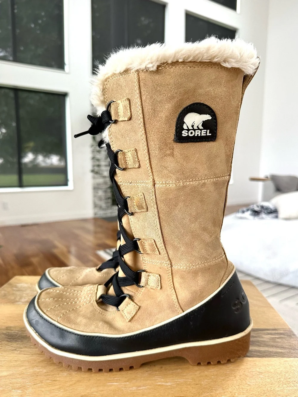 Sorel Joan of Arctic Tan Suede Leather Boots